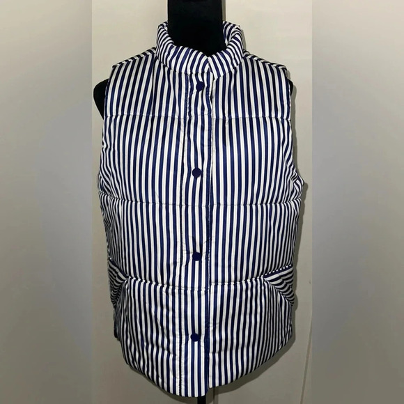 Free Assembly Women’s Oversized Striped Puffer Vest - Size M - Picture 5 of 10